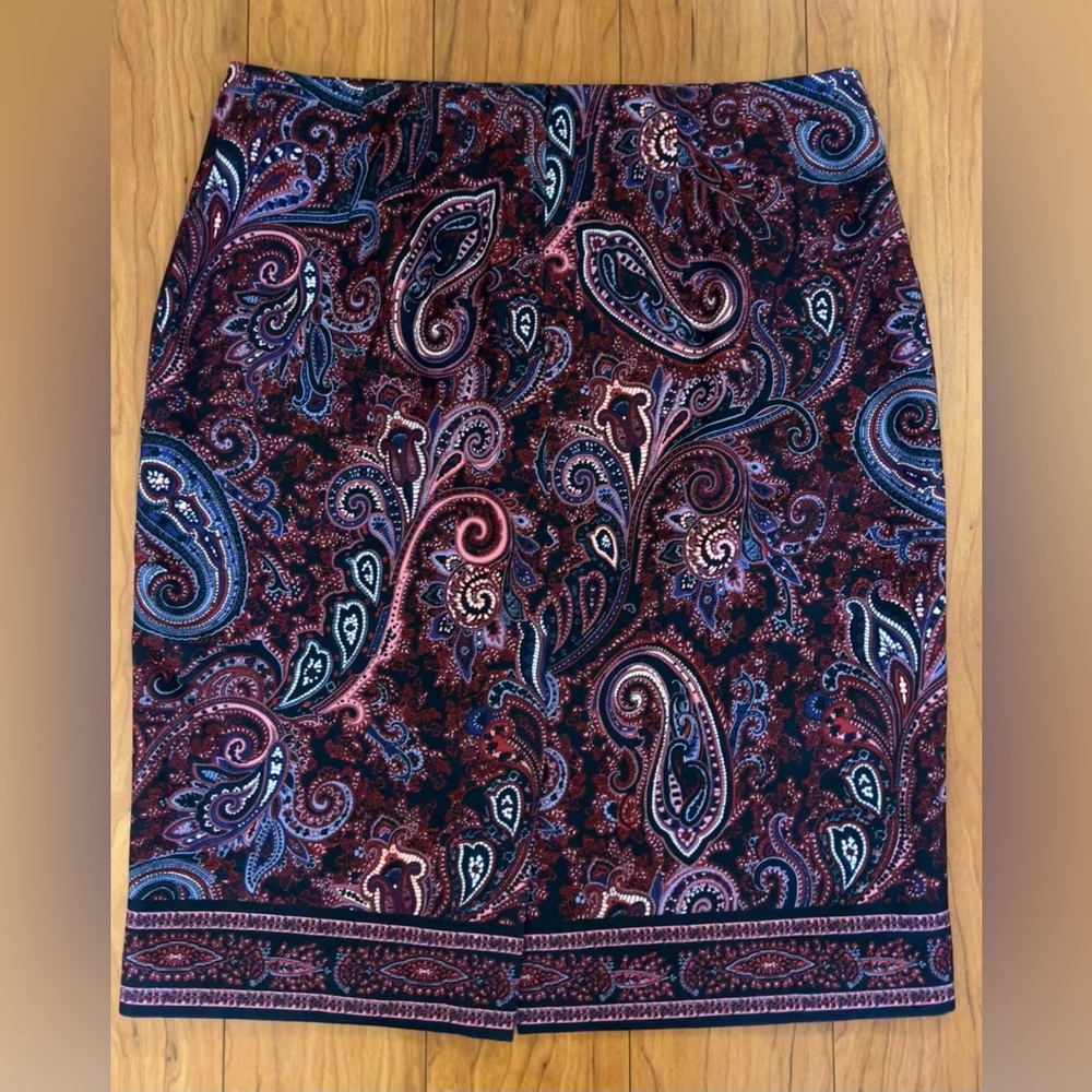 Talbots 10 Burgundy Blue Paisley Concealed Zip Back Slit Lined Pencil Skirt $109 - Picture 5 of 8